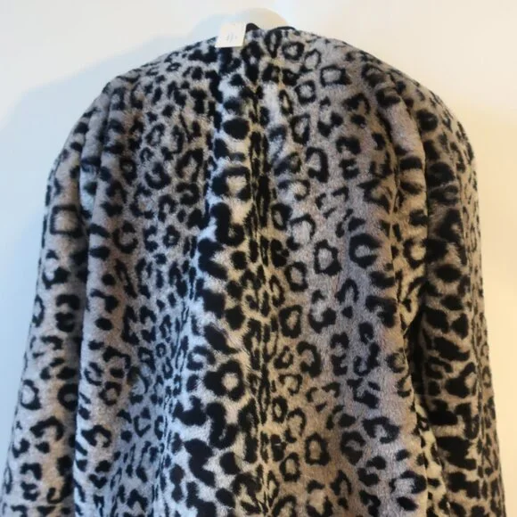 NWT Womens Lavender Brown Gray Black Animal Print Faux Fur Bomber Jacket M * - Picture 8 of 11